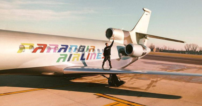 fedez regala i gadget ufficiali